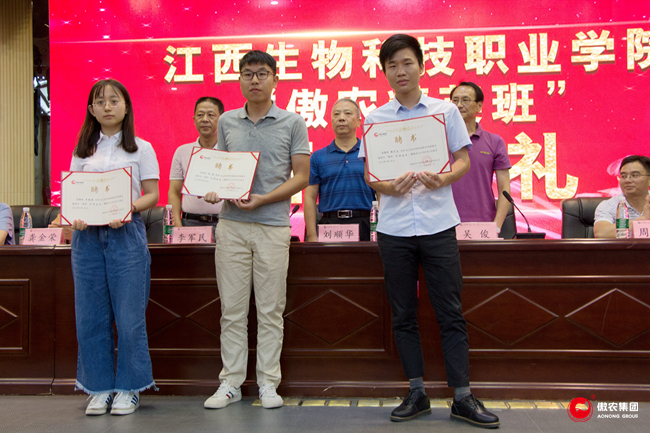 熟妇丰满多毛的大隂户