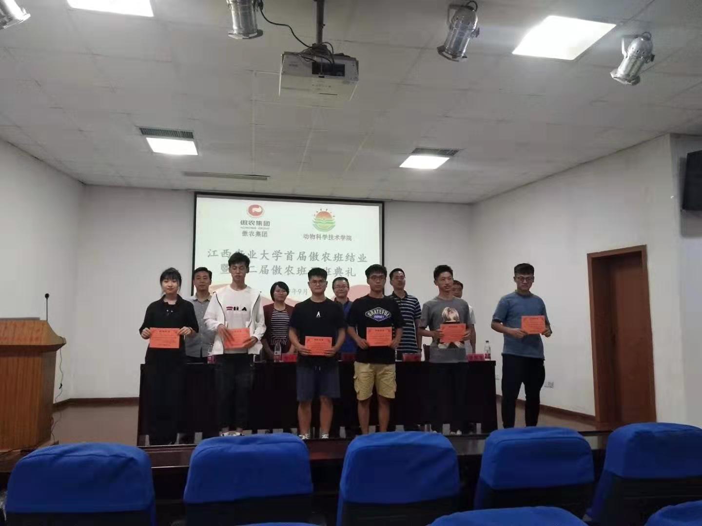 熟妇丰满多毛的大隂户