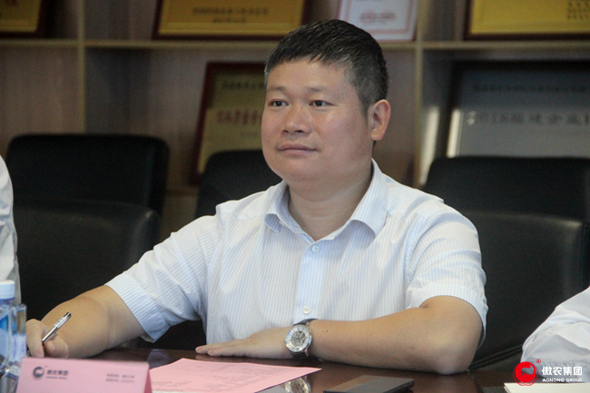 熟妇丰满多毛的大隂户