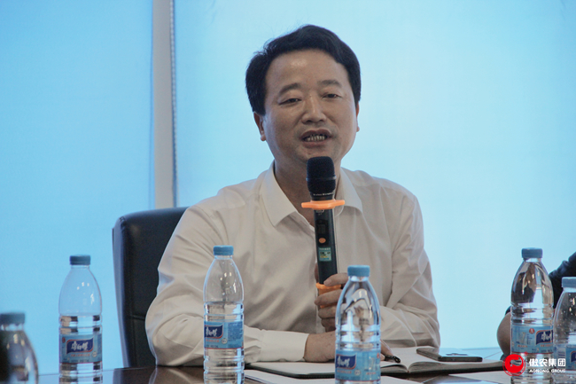 熟妇丰满多毛的大隂户