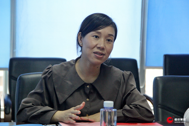 熟妇丰满多毛的大隂户