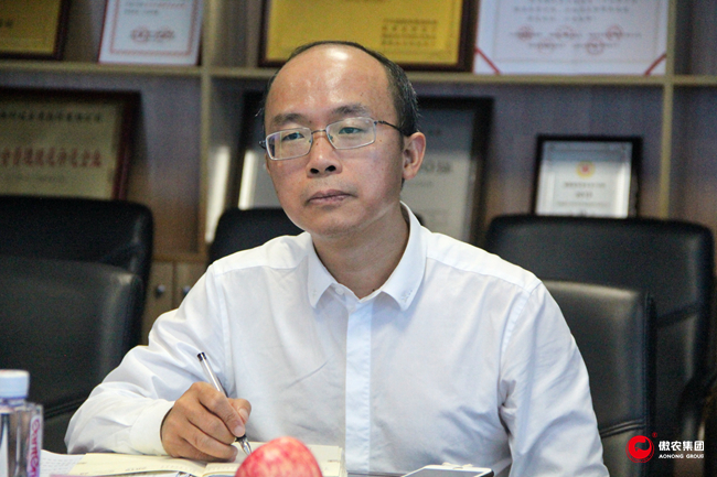 熟妇丰满多毛的大隂户