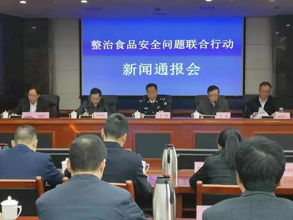 熟妇丰满多毛的大隂户