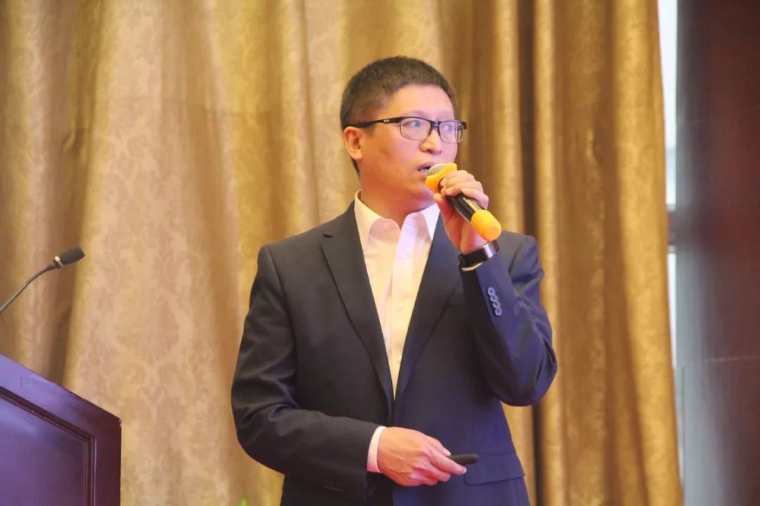 熟妇丰满多毛的大隂户