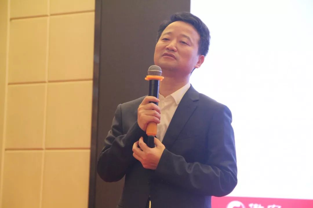 熟妇丰满多毛的大隂户