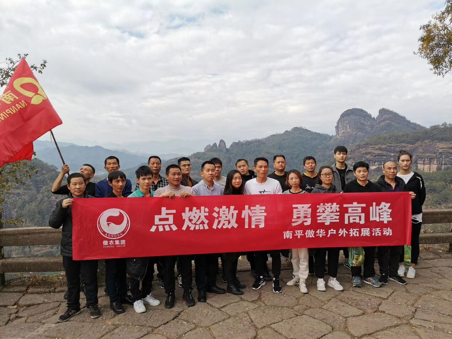 熟妇丰满多毛的大隂户