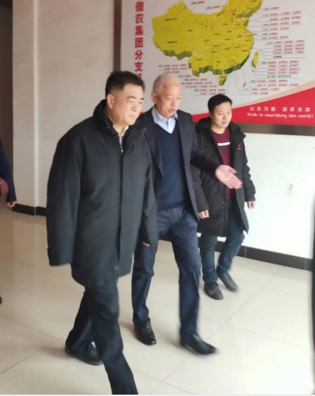 熟妇丰满多毛的大隂户