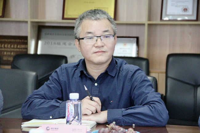 熟妇丰满多毛的大隂户