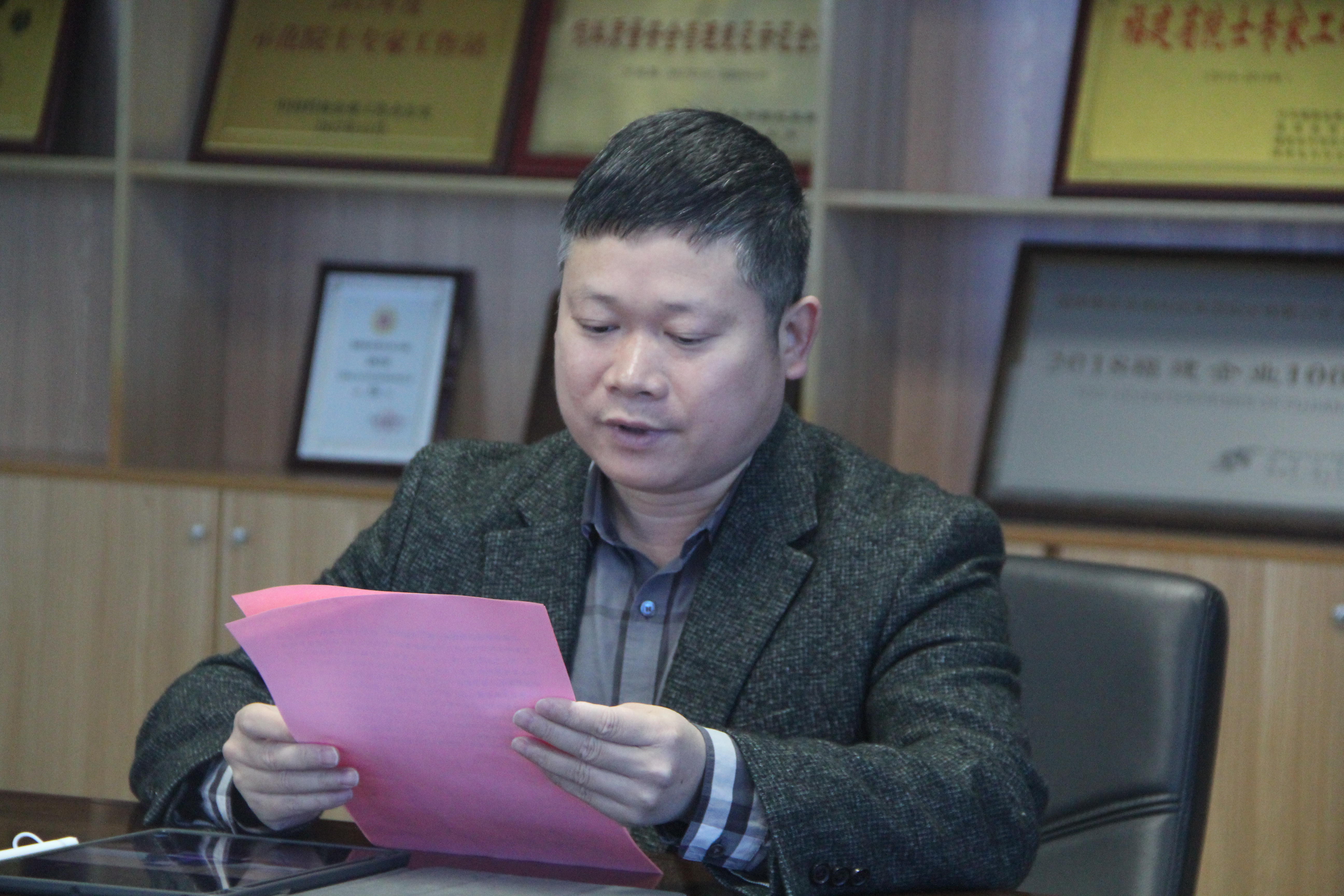 熟妇丰满多毛的大隂户