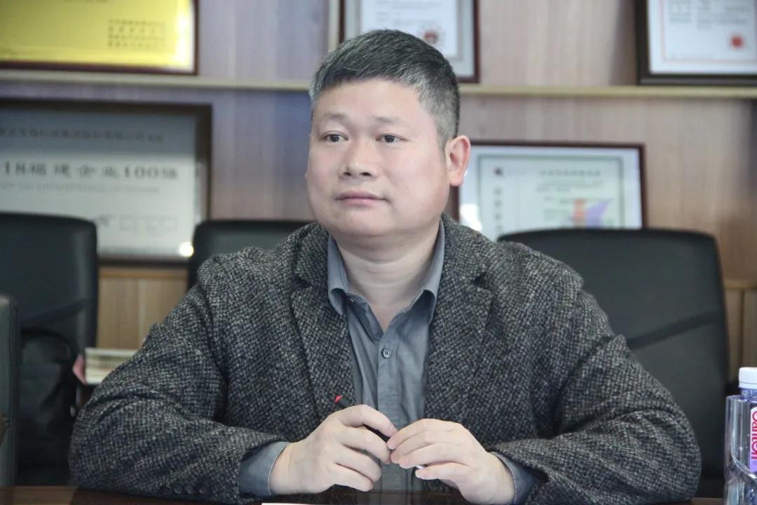 熟妇丰满多毛的大隂户