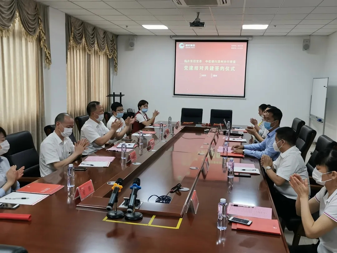 熟妇丰满多毛的大隂户