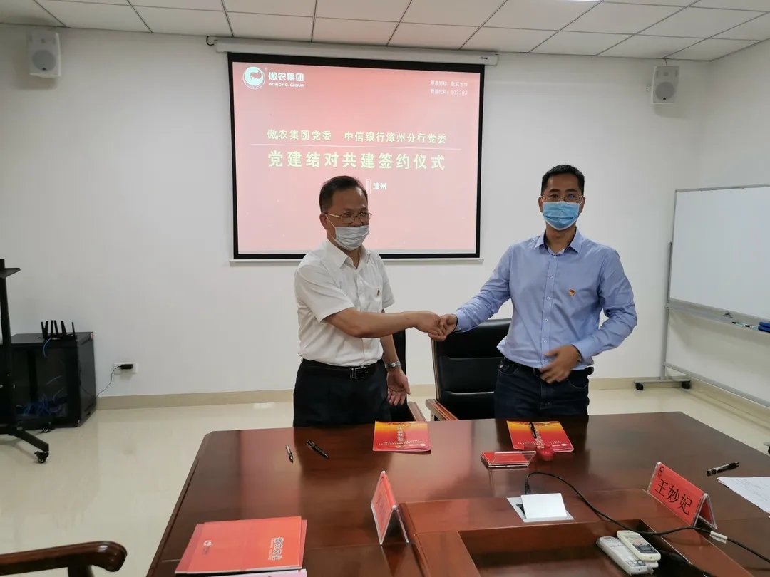 熟妇丰满多毛的大隂户