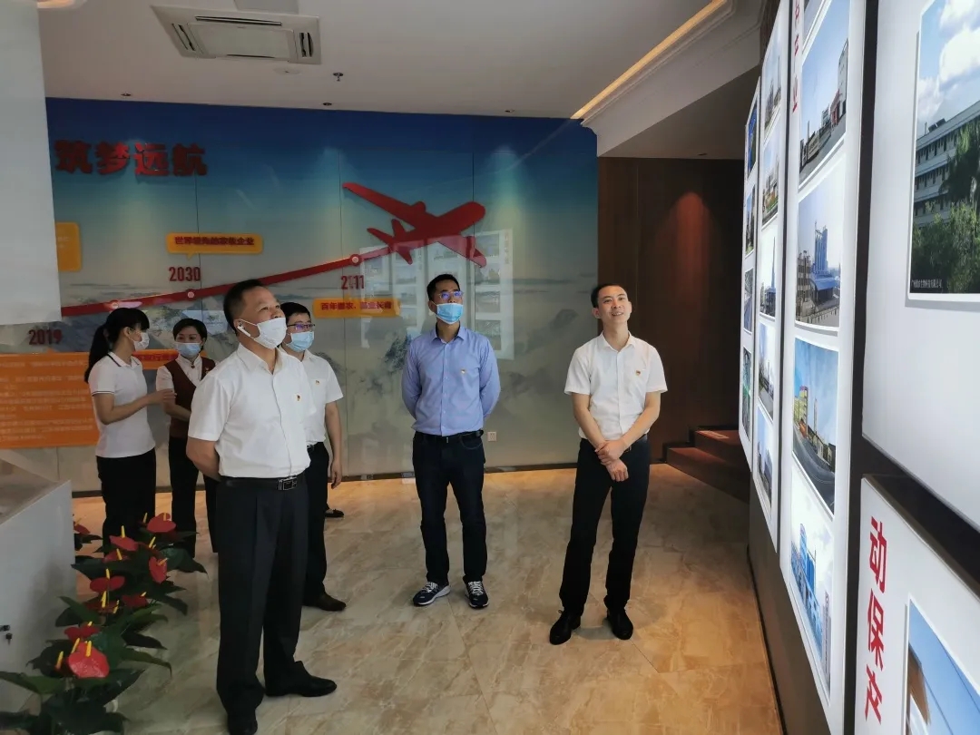 熟妇丰满多毛的大隂户