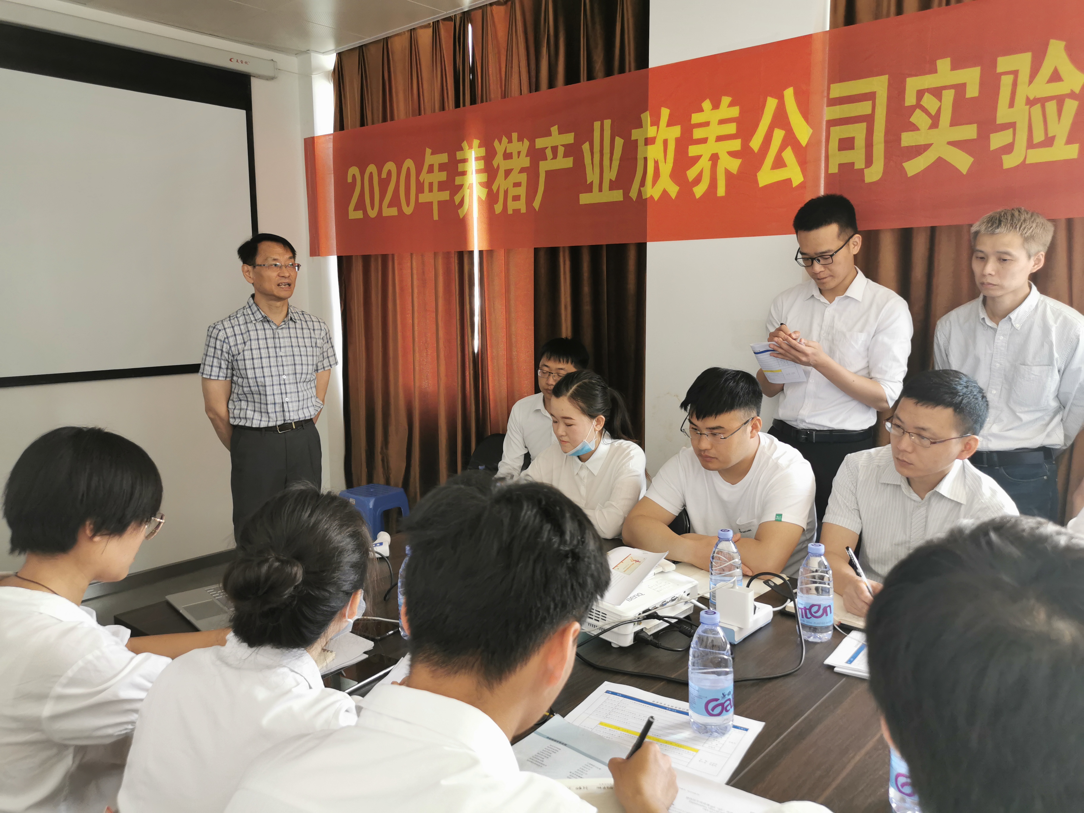 熟妇丰满多毛的大隂户