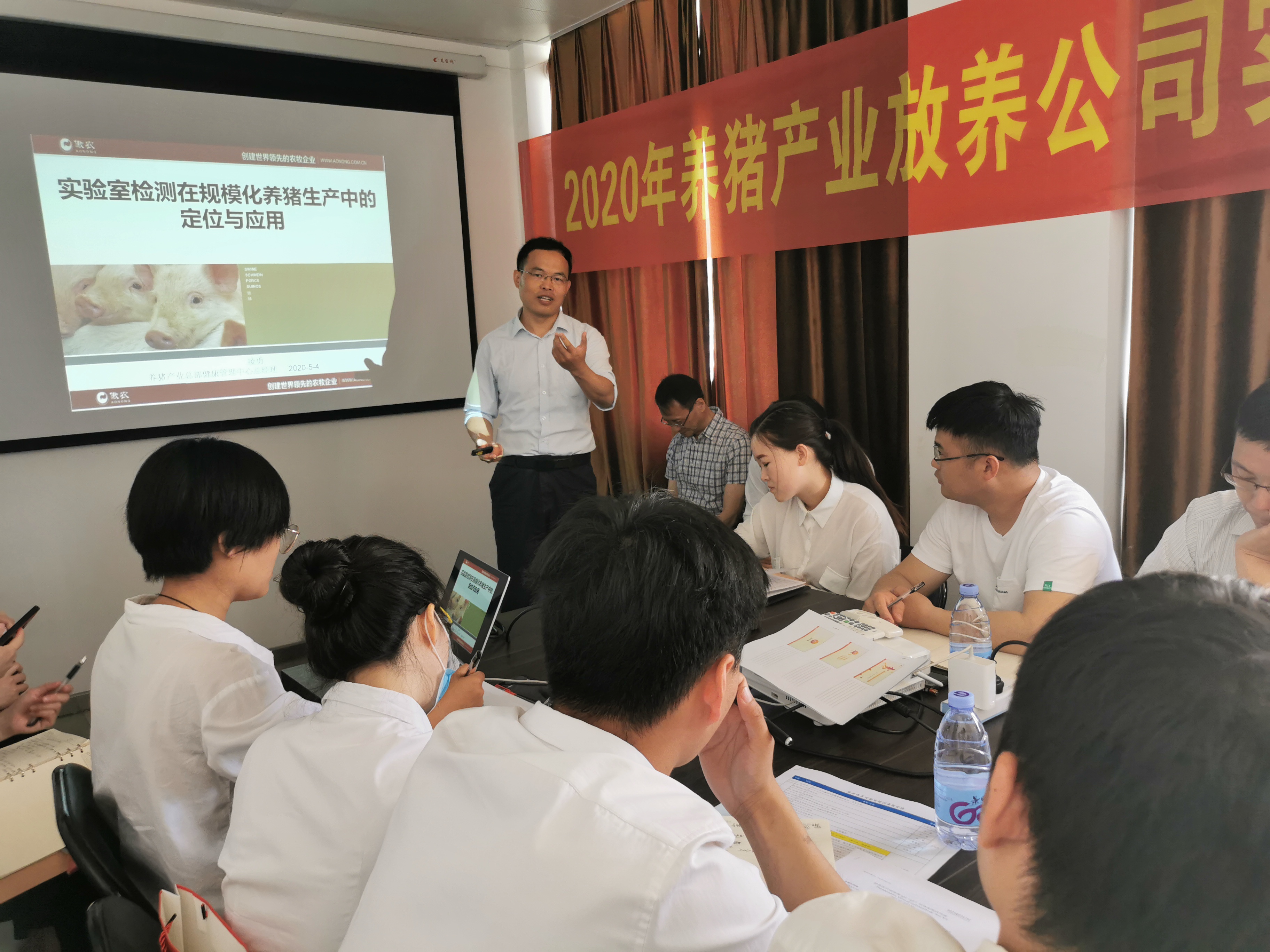 熟妇丰满多毛的大隂户