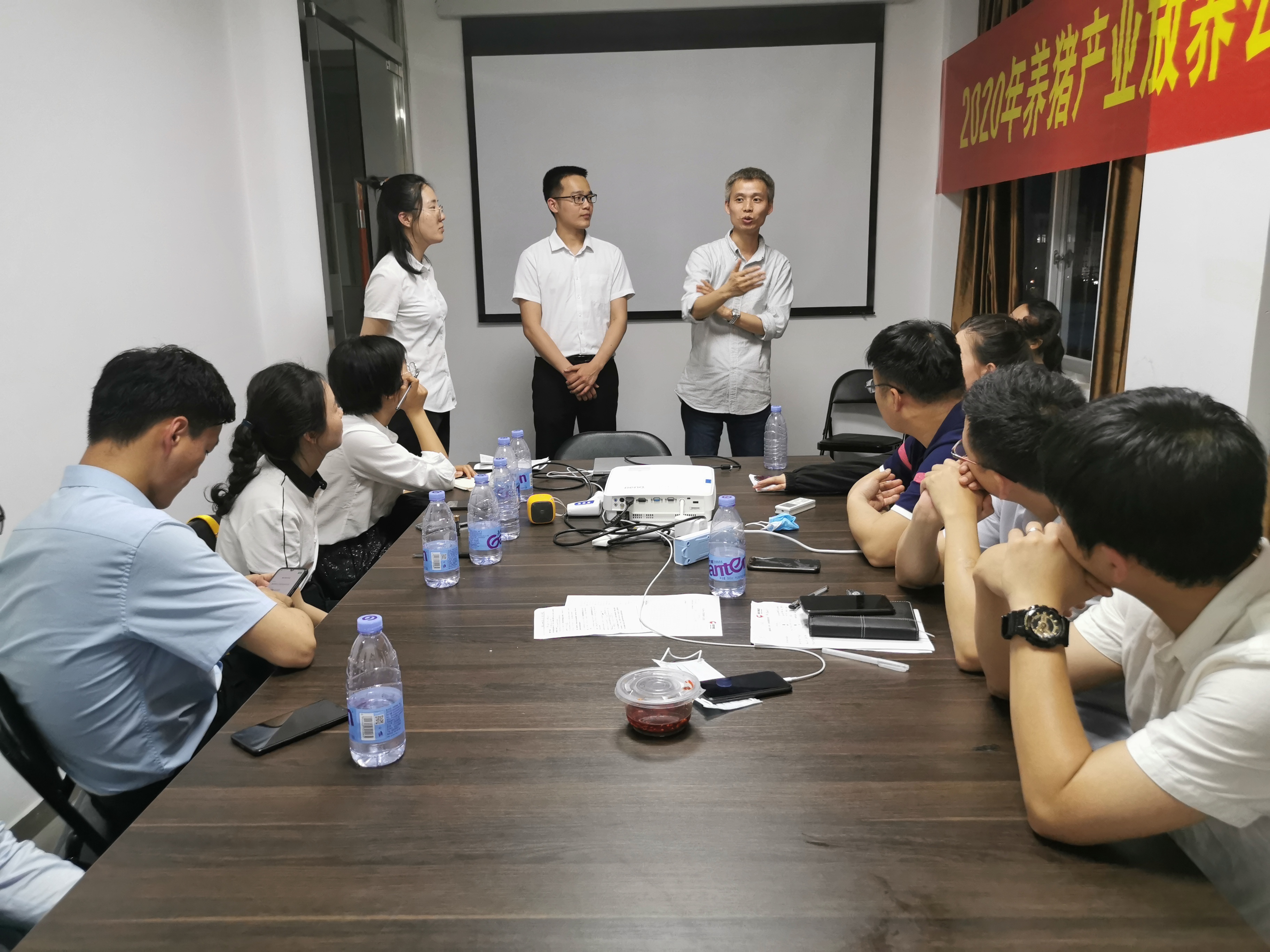 熟妇丰满多毛的大隂户