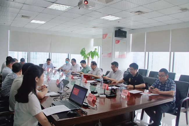 熟妇丰满多毛的大隂户