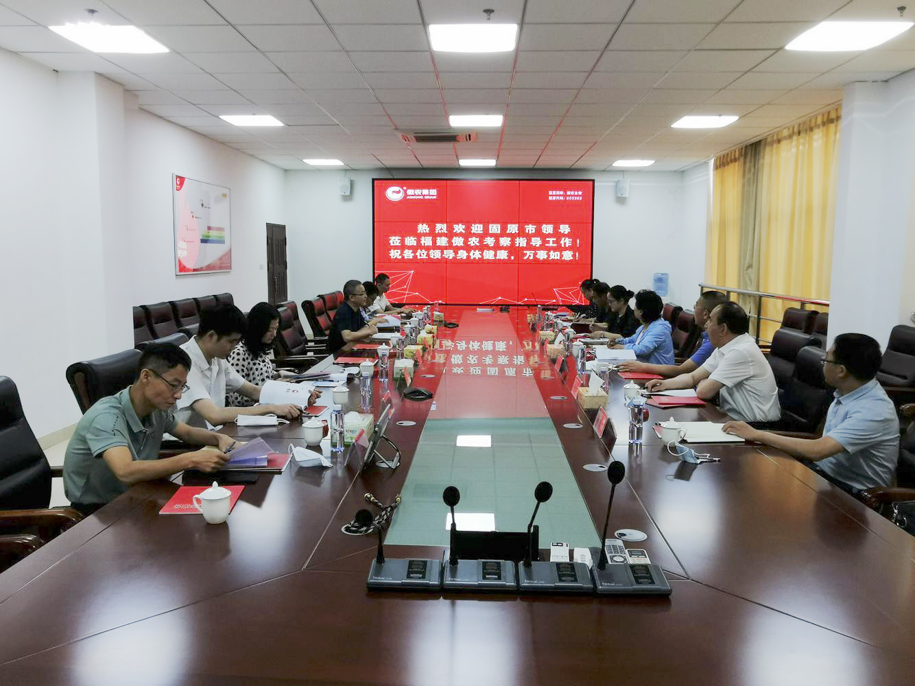 熟妇丰满多毛的大隂户