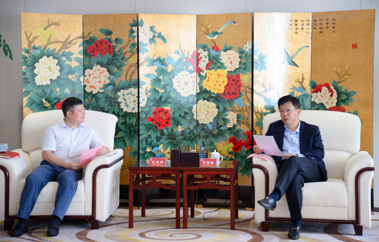 熟妇丰满多毛的大隂户