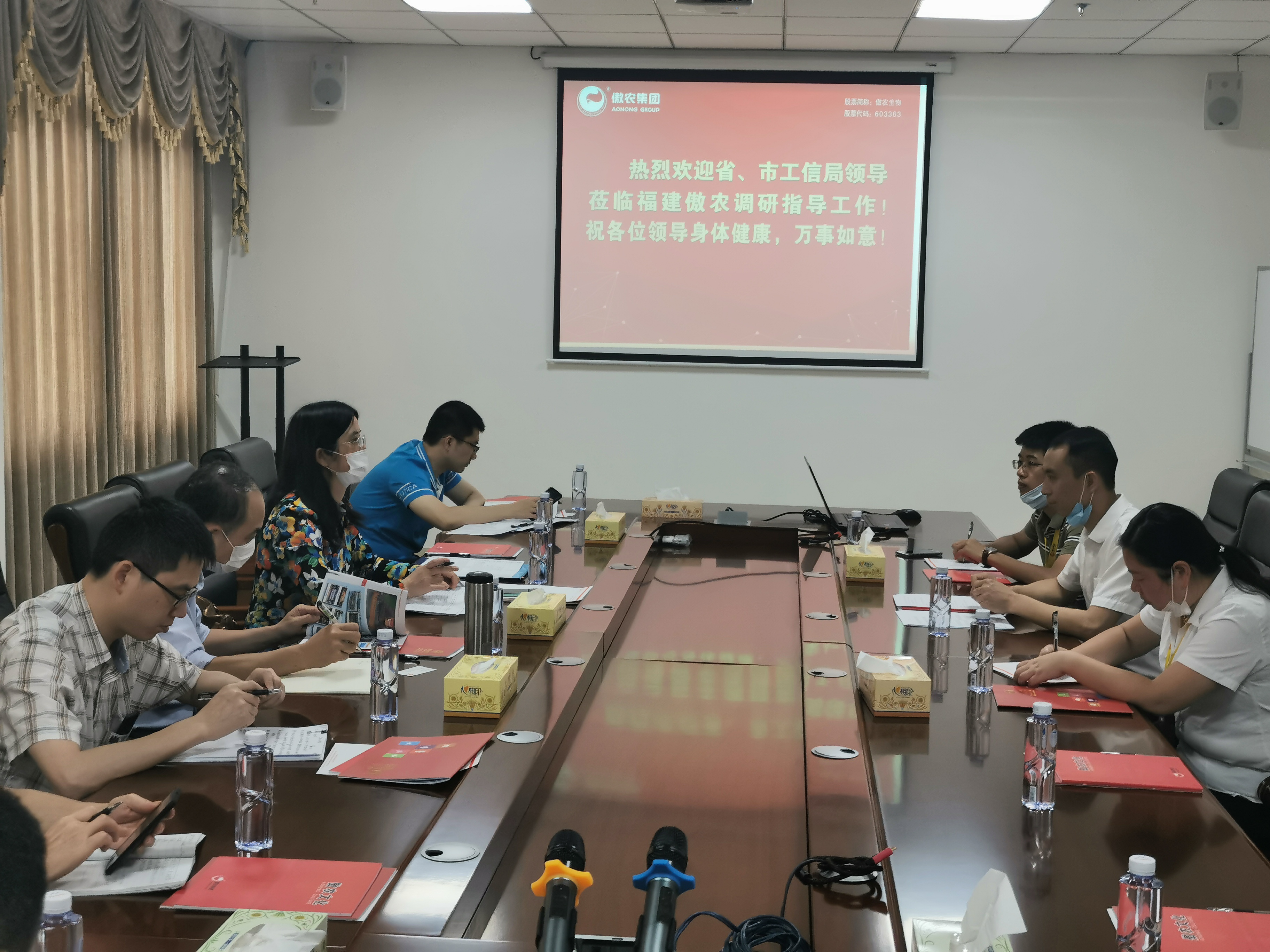 熟妇丰满多毛的大隂户