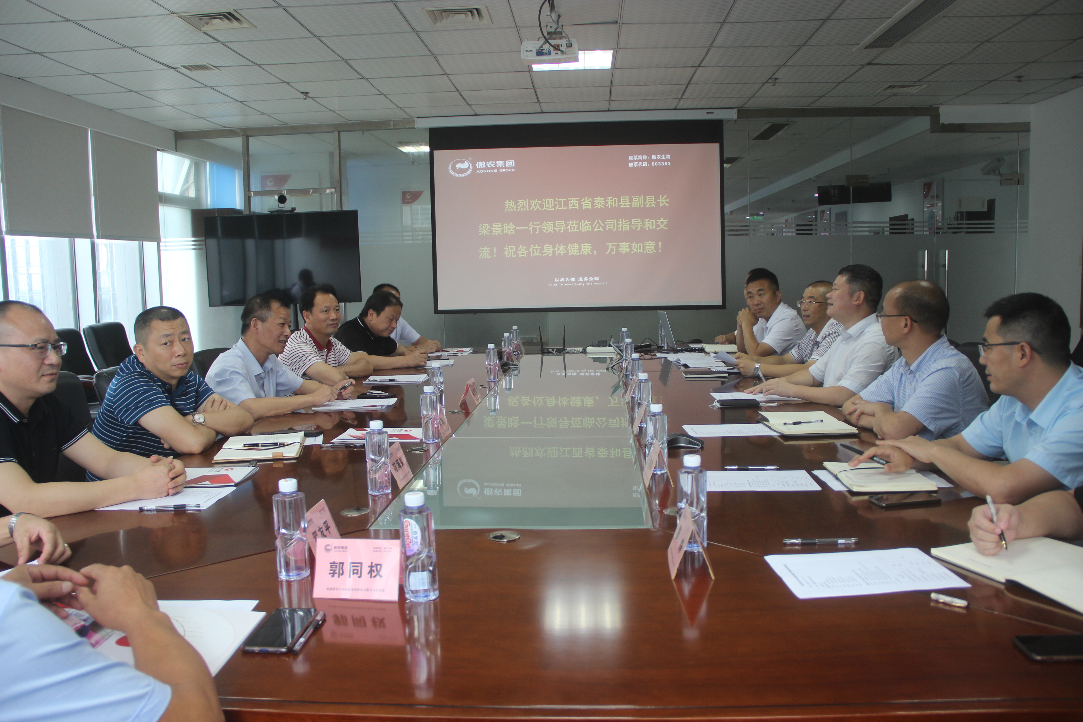 熟妇丰满多毛的大隂户