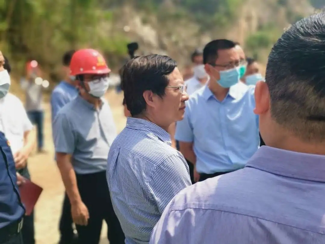 熟妇丰满多毛的大隂户