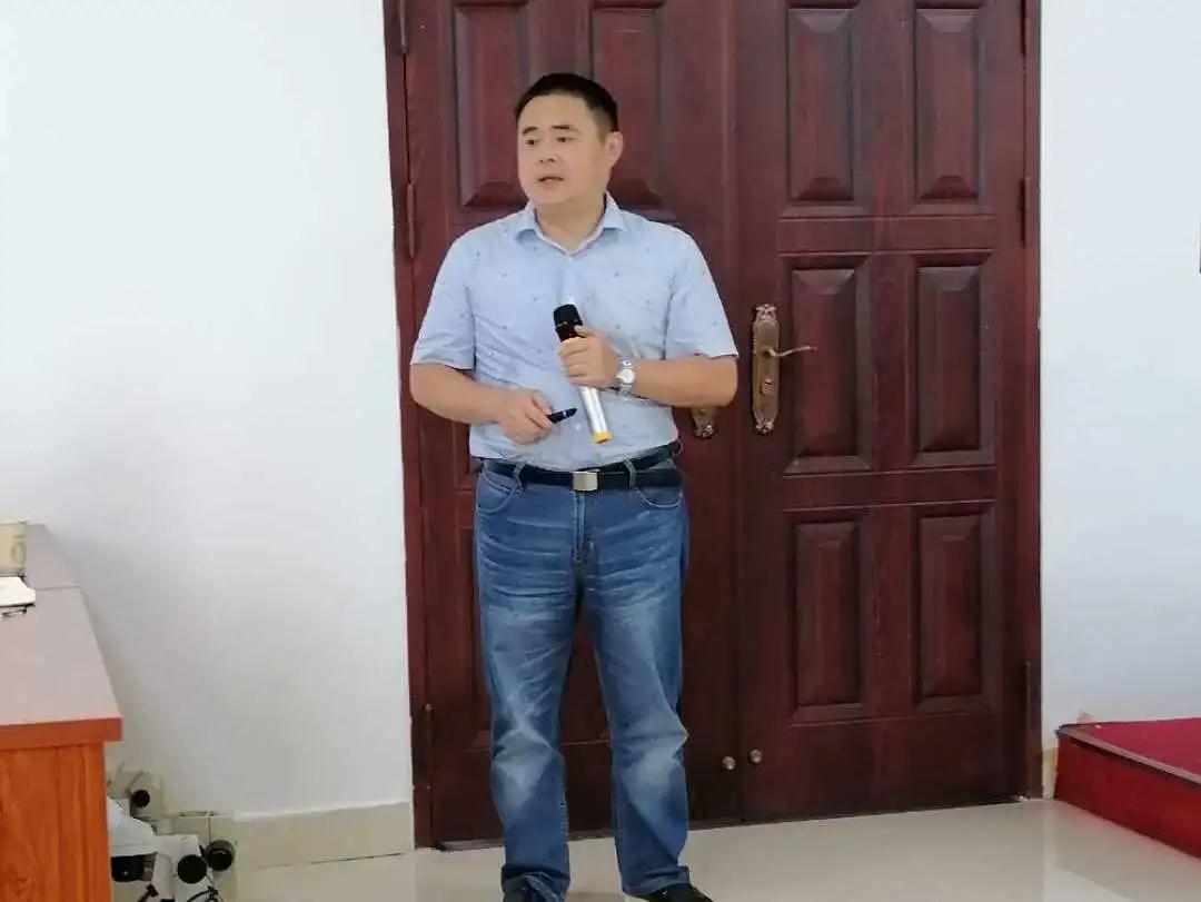 熟妇丰满多毛的大隂户