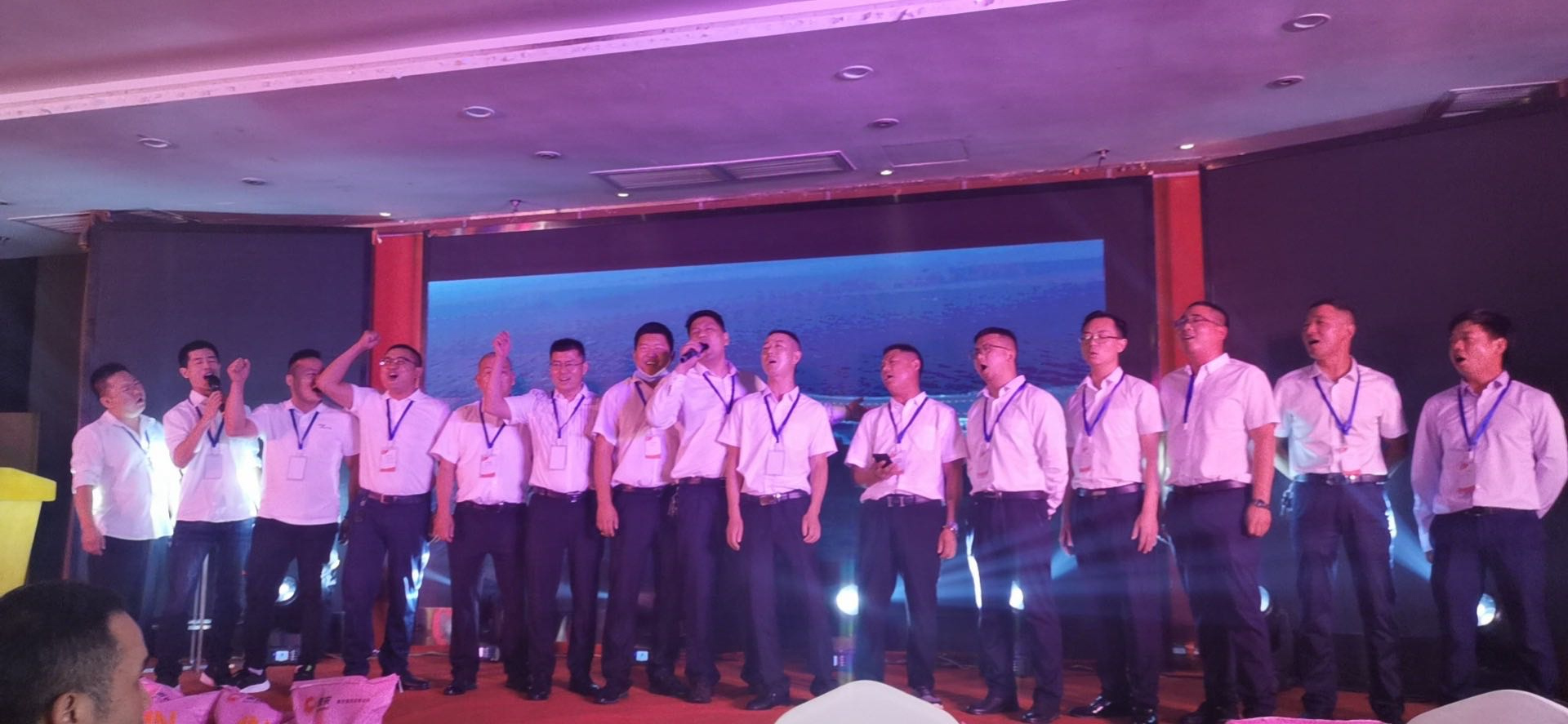 熟妇丰满多毛的大隂户