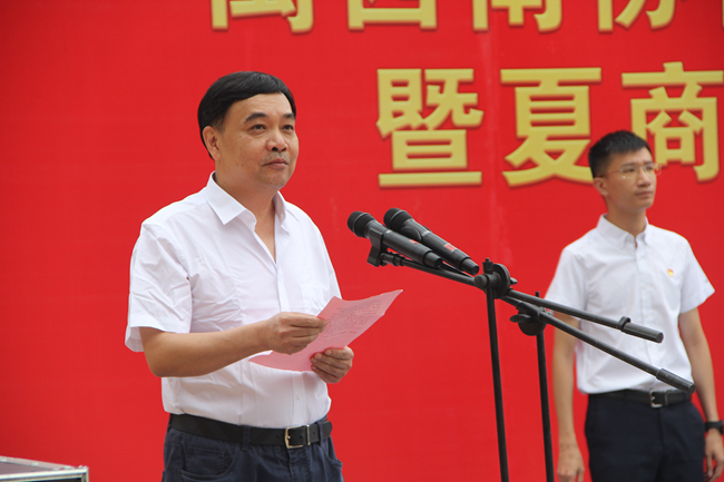 熟妇丰满多毛的大隂户