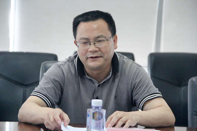 熟妇丰满多毛的大隂户