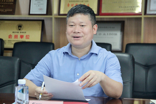 熟妇丰满多毛的大隂户