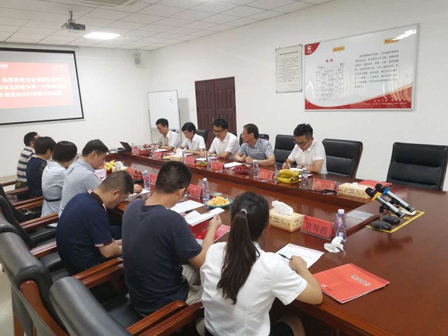 熟妇丰满多毛的大隂户