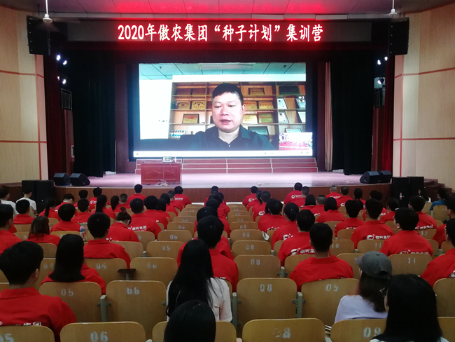 熟妇丰满多毛的大隂户