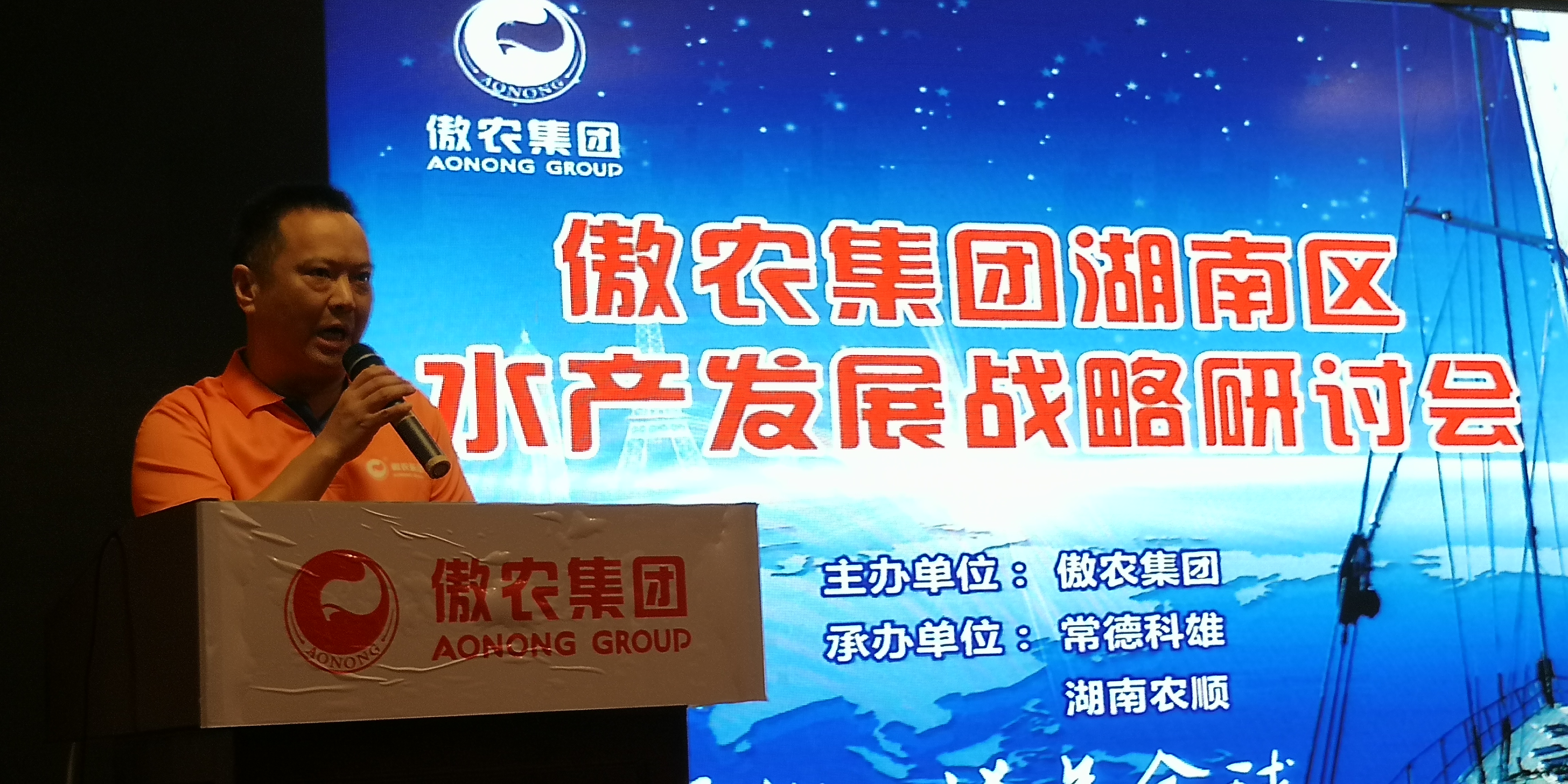 熟妇丰满多毛的大隂户