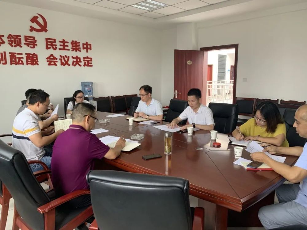 熟妇丰满多毛的大隂户