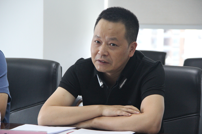 熟妇丰满多毛的大隂户