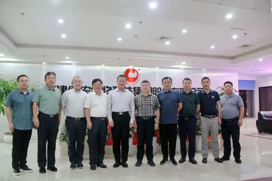 熟妇丰满多毛的大隂户