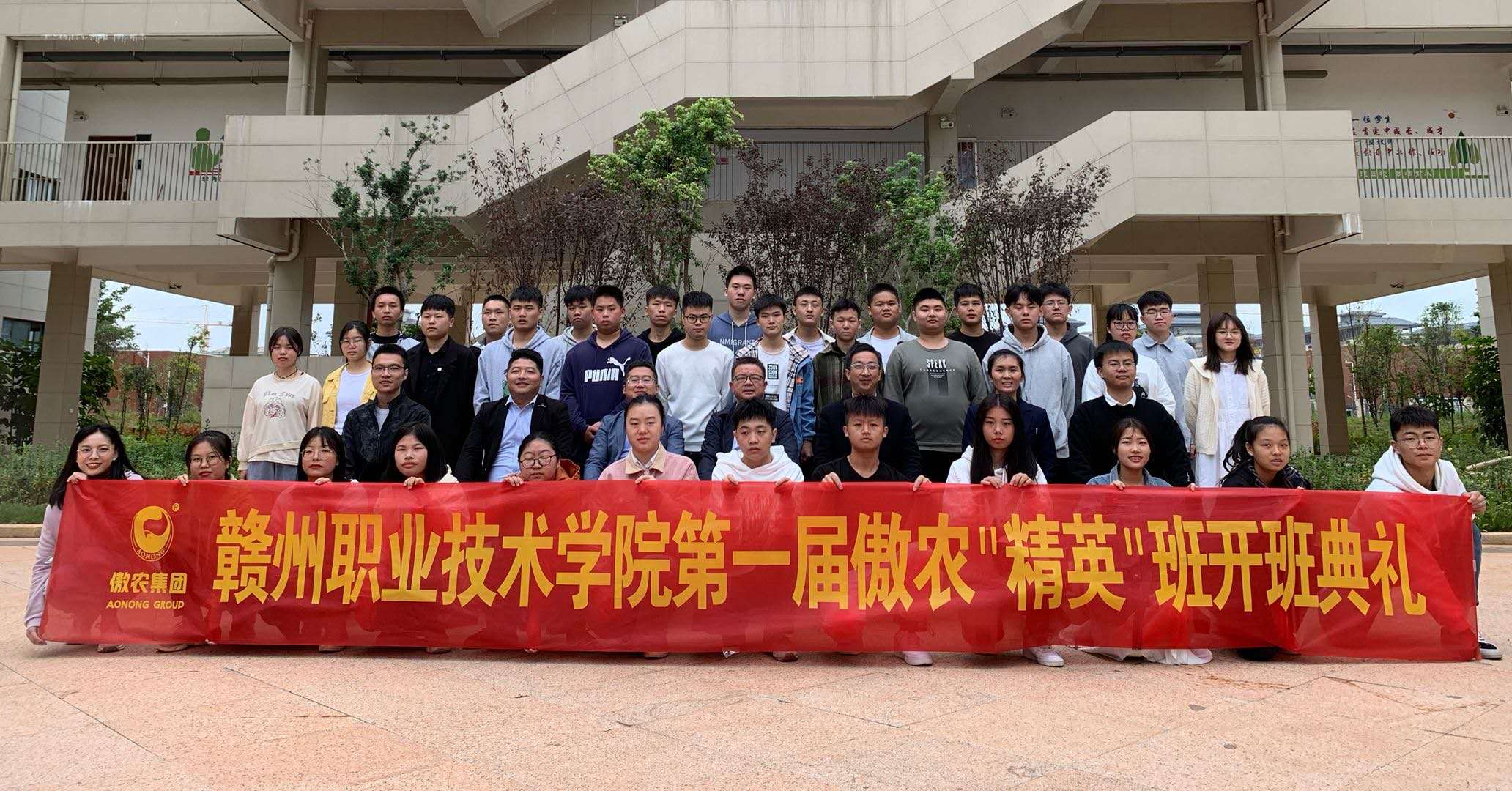 熟妇丰满多毛的大隂户