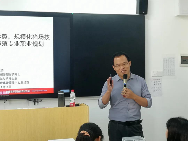 熟妇丰满多毛的大隂户