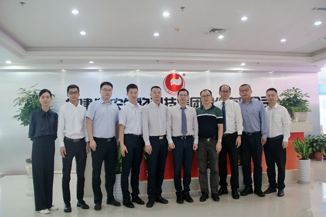 熟妇丰满多毛的大隂户