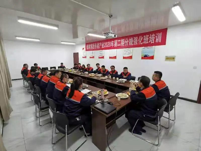 熟妇丰满多毛的大隂户