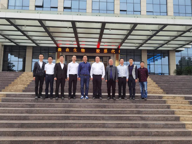 熟妇丰满多毛的大隂户