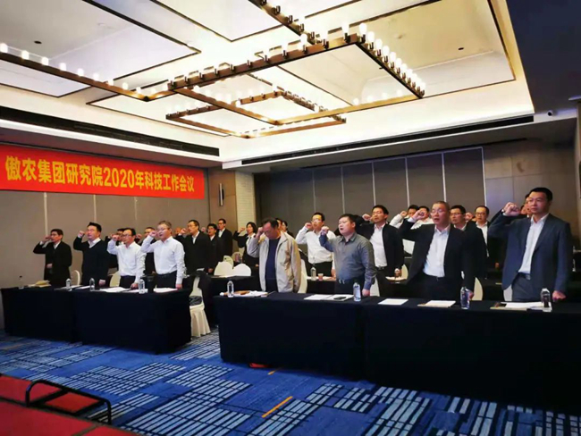 熟妇丰满多毛的大隂户