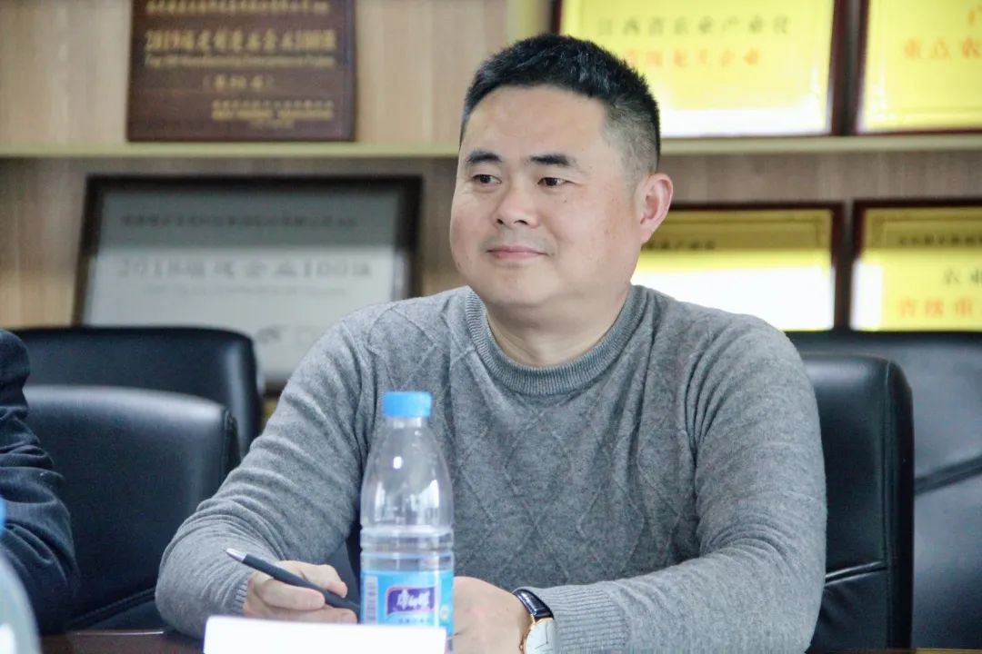 熟妇丰满多毛的大隂户