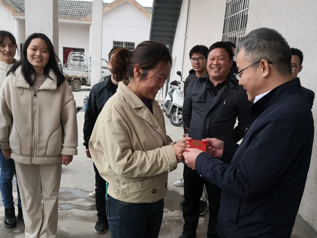 熟妇丰满多毛的大隂户