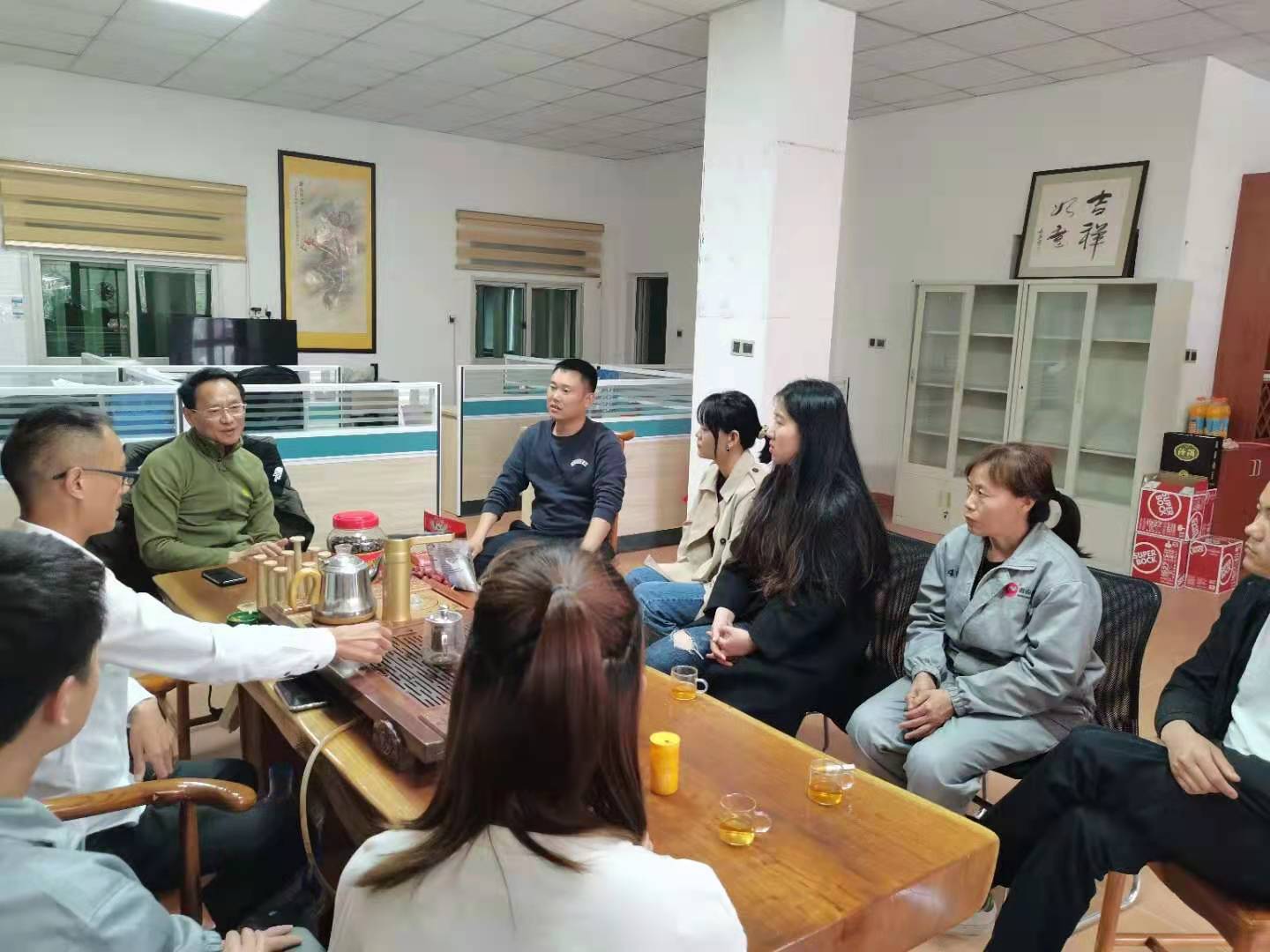 熟妇丰满多毛的大隂户