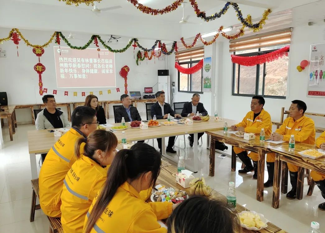 熟妇丰满多毛的大隂户