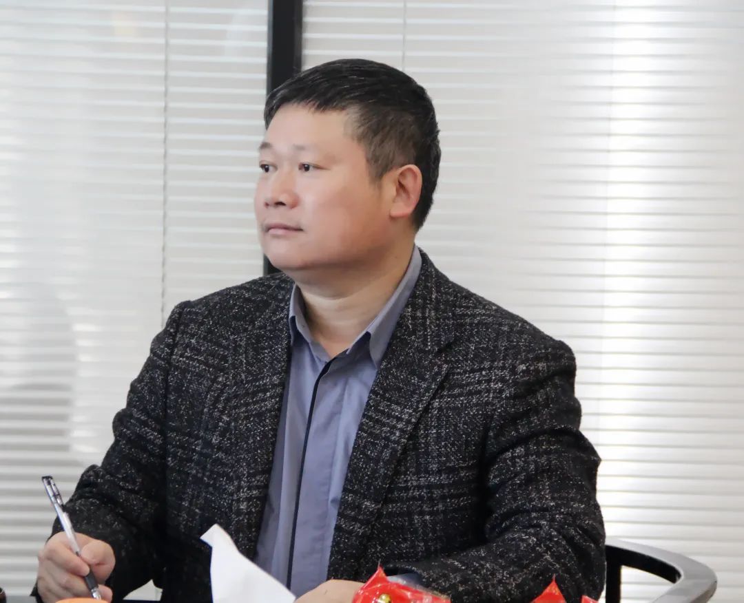 熟妇丰满多毛的大隂户