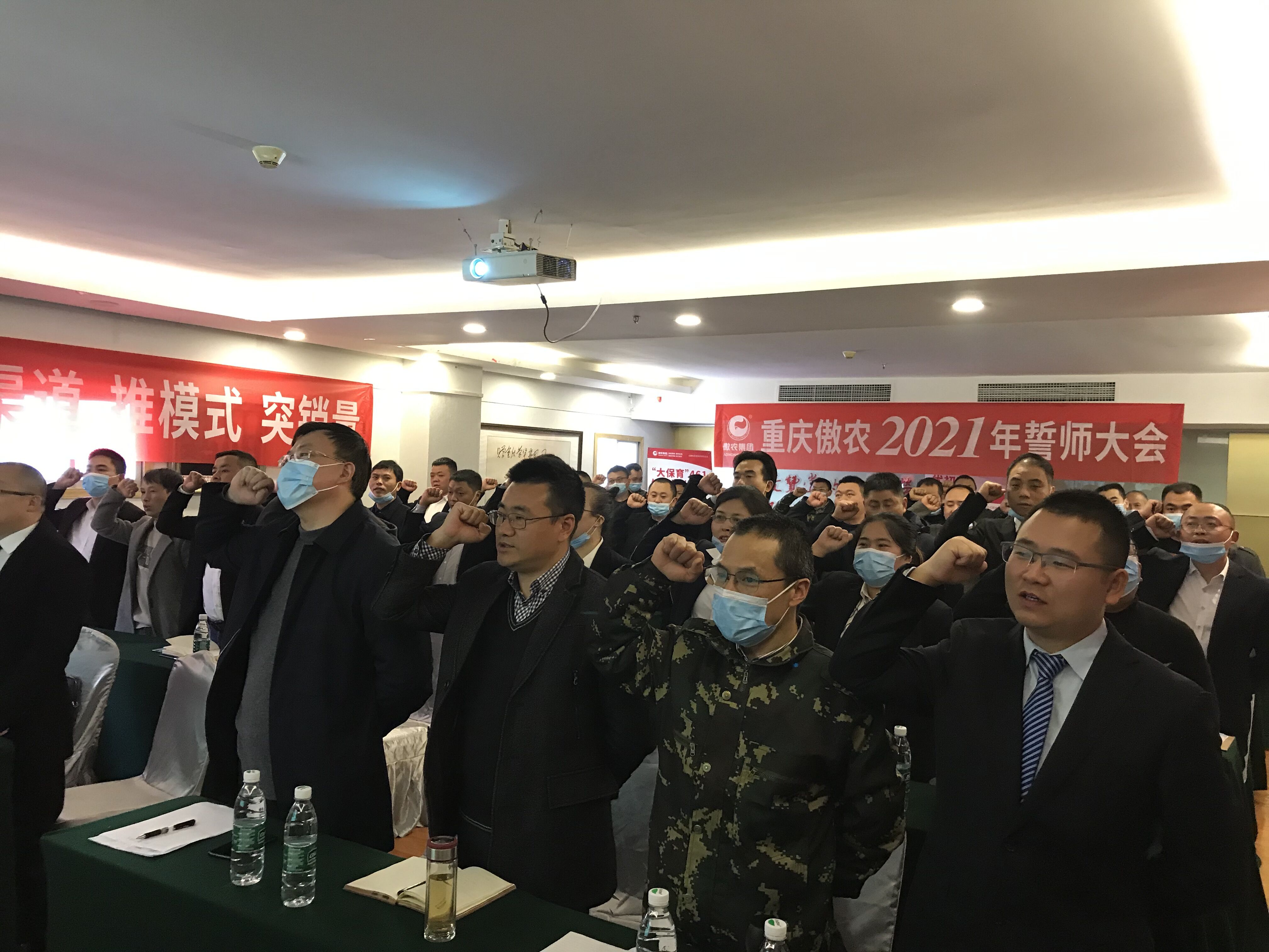 熟妇丰满多毛的大隂户