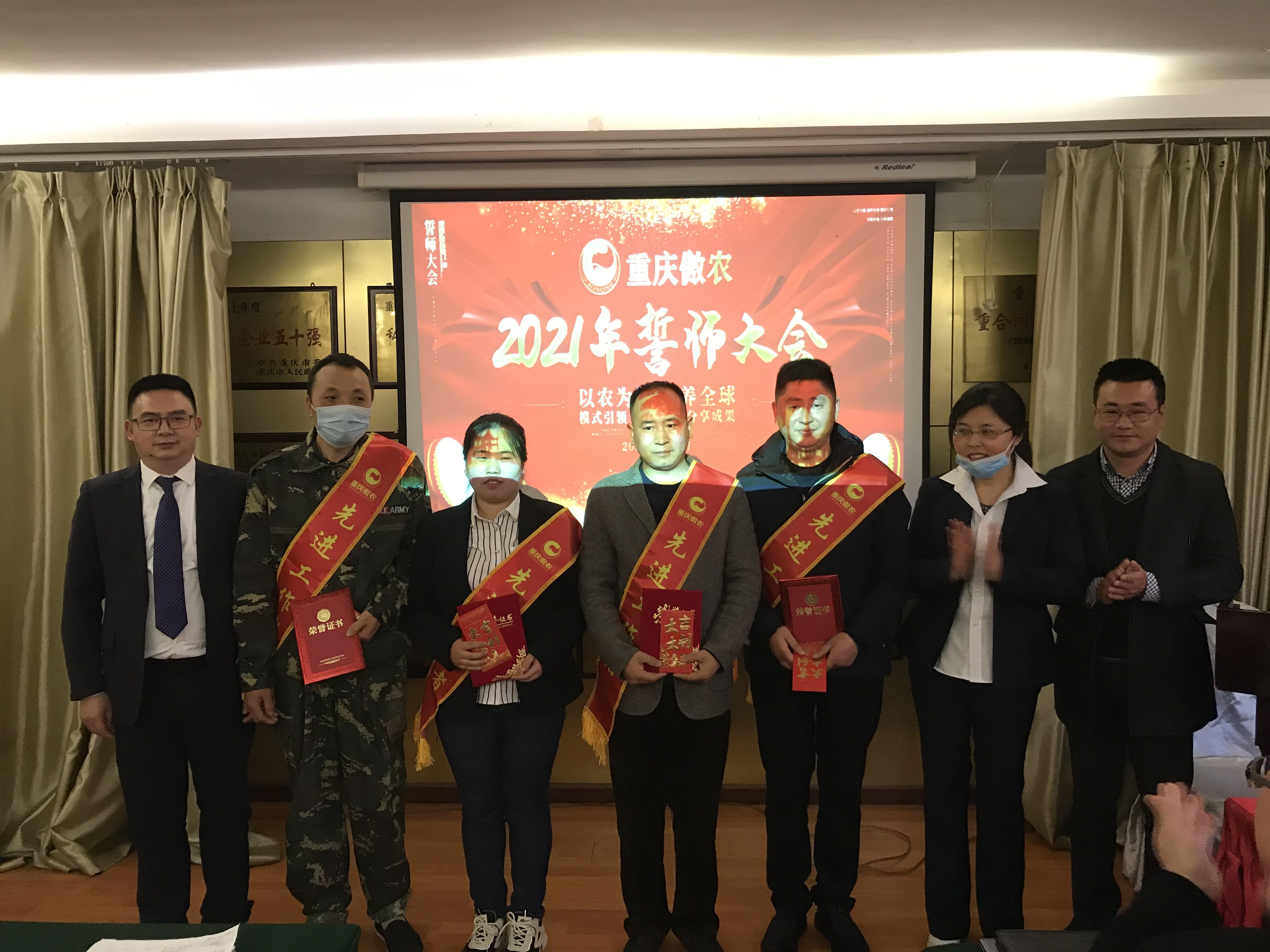 熟妇丰满多毛的大隂户